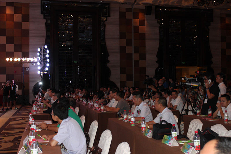 色虎看片软件化工“弯道超车”主题招商会现场