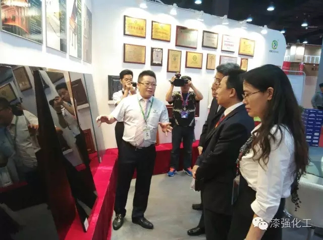 色虎看片软件资讯_中国国际中小企业博览会事务局局长何佐贤