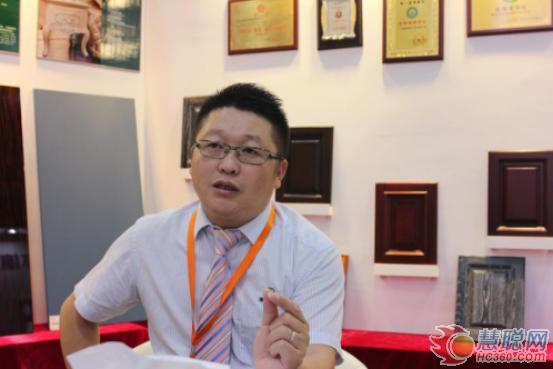 色虎看片软件化工在13届中博会接受慧聪采访